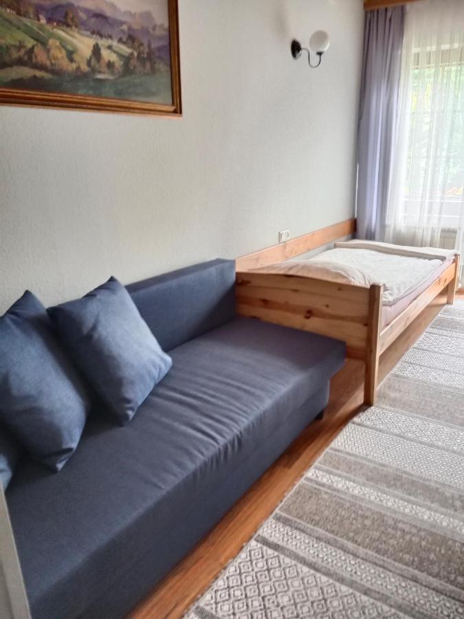 Wynajem Pokoi Goscinnych *