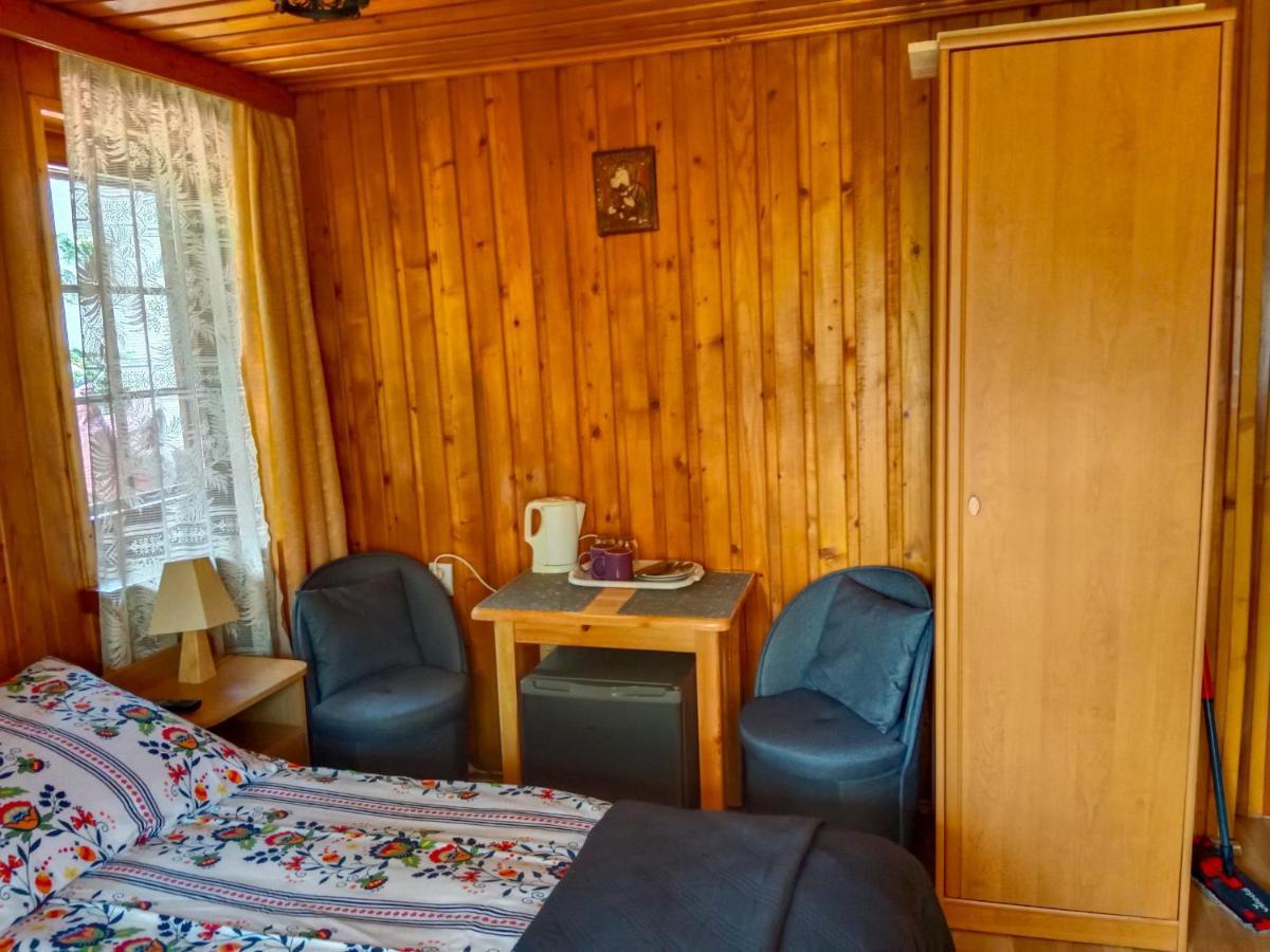 Wynajem Pokoi Goscinnych *